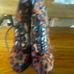 Sam Edelman booties size 9.5